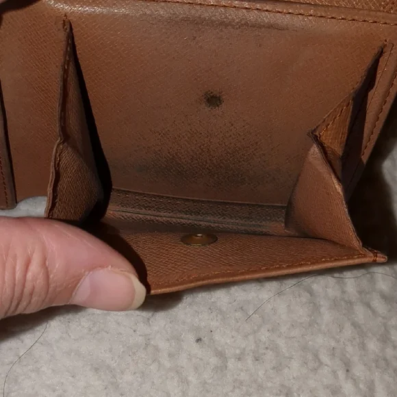 Louis Vuitton Monogram Marco Bifold Wallet - Picture 9 of 12